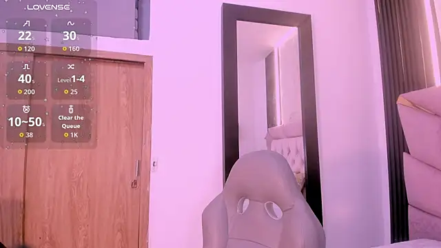 laurem-paulette online show from October 2, 2025, 7:39 pm