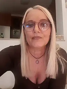 Snapshot of kikkastar chatting on February 7, 2025, 10:41 pm kikkastar online show from February 7, 2025, 10:41 pm