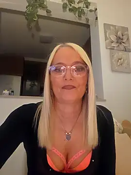 Snapshot of kikkastar chatting on February 26, 2025, 8:04 pm kikkastar online show from February 26, 2025, 8:04 pm