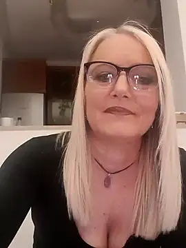 Snapshot of kikkastar chatting on February 9, 2025, 8:34 pm kikkastar online show from February 9, 2025, 8:34 pm