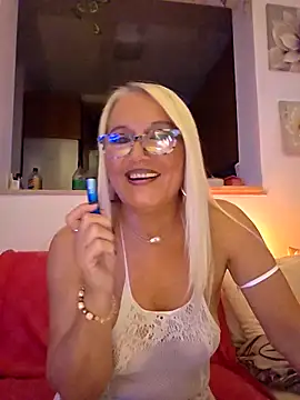 Snapshot of kikkastar chatting on September 29, 2025, 7:19 pm kikkastar online show from September 29, 2025, 7:19 pm