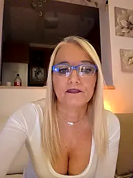 Snapshot of kikkastar chatting on October 28, 2025, 9:03 pm kikkastar online show from October 28, 2025, 9:03 pm