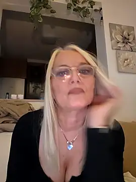 Snapshot of kikkastar chatting on February 21, 2025, 9:00 pm kikkastar online show from February 21, 2025, 9:00 pm