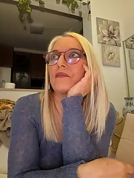 Snapshot of kikkastar chatting on March 2, 2025, 8:25 pm kikkastar online show from March 2, 2025, 8:25 pm