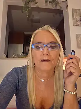 Snapshot of kikkastar chatting on October 8, 2025, 7:36 pm kikkastar online show from October 8, 2025, 7:36 pm