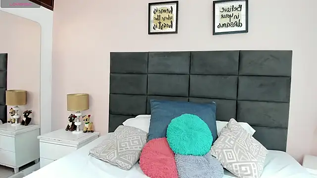 MadisonJenner online show from February 9, 2026, 3:32 pm