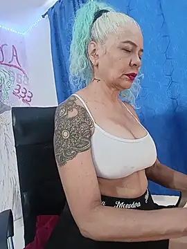 freyadevil333 online show from July 6, 2026, 5:04 pm