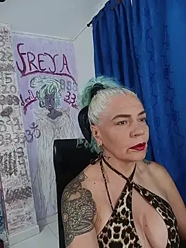 freyadevil333 online show from July 4, 2026, 10:47 pm