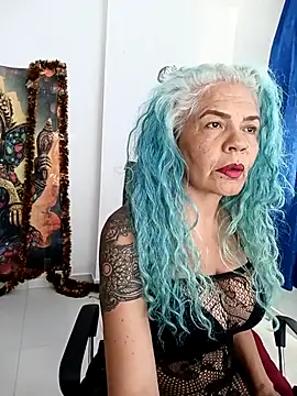 freyadevil333 online show from January 5, 2026, 7:50 pm