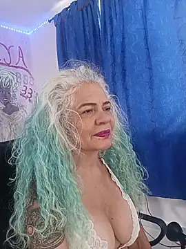 freyadevil333 online show from June 29, 2026, 5:01 pm