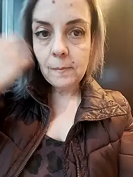 Snapshot of Sunbelxx chatting on March 7, 2025, 5:17 pm Sunbelxx online show from March 7, 2025, 5:17 pm