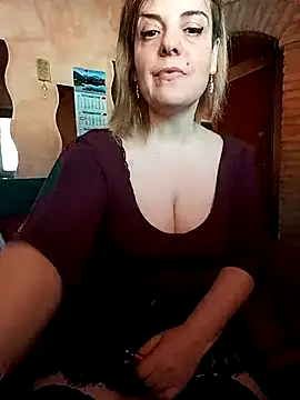Snapshot of Sunbelxx chatting on March 3, 2025, 10:17 am Sunbelxx online show from March 3, 2025, 10:17 am