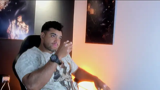 Big furry bear13 online show from October 22, 2025, 3:39 am