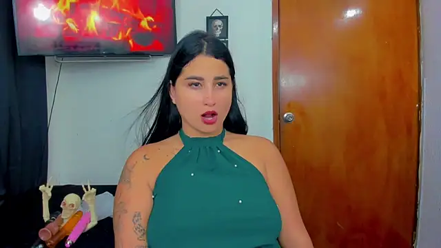 sunshine uwu22 online show from November 8, 2025, 7:28 pm