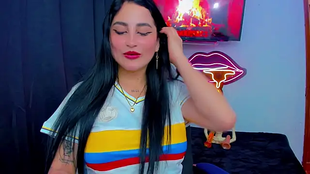 sunshine uwu22 online show from April 14, 2026, 5:40 pm