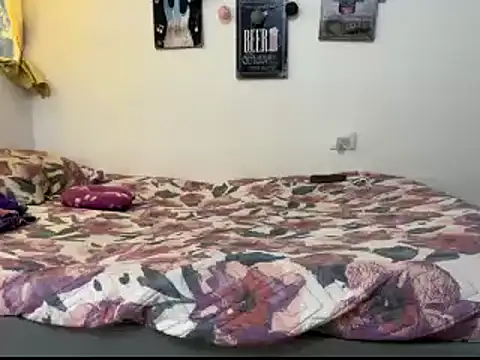 Annie Catt  online show from January 16, 2025, 8:03 pm