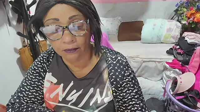 Mrs mommy  online show from June 7, 2026, 10:04 pm