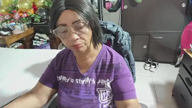 Mrs mommy  online show from January 16, 2026, 6:34 pm