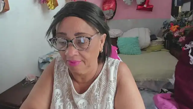 Snapshot of Mrs_mommy_ chatting on March 21, 2026, 7:40 pm Mrs mommy online show from March 21, 2026, 7:40 pm