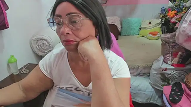 Snapshot of Mrs_mommy_ chatting on March 29, 2026, 8:43 pm Mrs mommy online show from March 29, 2026, 8:43 pm