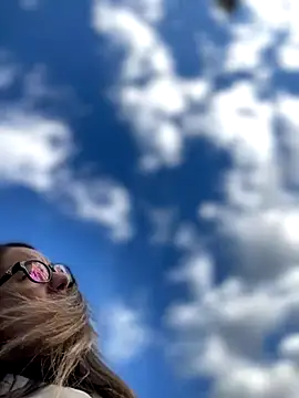 HotXMom online show from October 14, 2025, 6:03 am