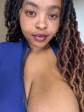 Linahlove online show from July 25, 2026, 12:33 pm