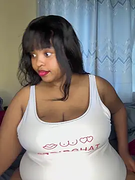 Linahlove online show from March 18, 2026, 8:28 am