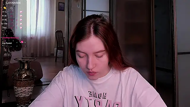 Ksuhesa online show from March 7, 2025, 7:08 am