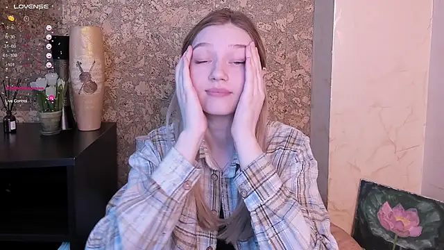 Ksuhesa online show from March 21, 2025, 7:11 am