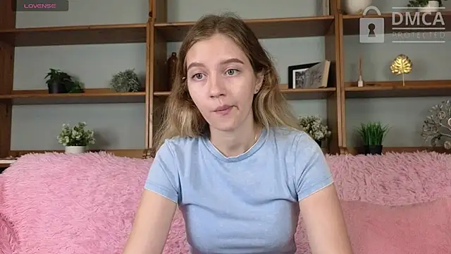 Ksuhesa online show from September 12, 2025, 8:03 am