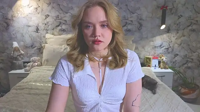 Aurora Golden1 online show from April 1, 2026, 12:57 am