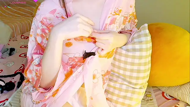 Snapshot of Embez-Damdang chatting on January 11, 2025, 5:51 pm Embez-Damdang online show from January 11, 2025, 5:51 pm