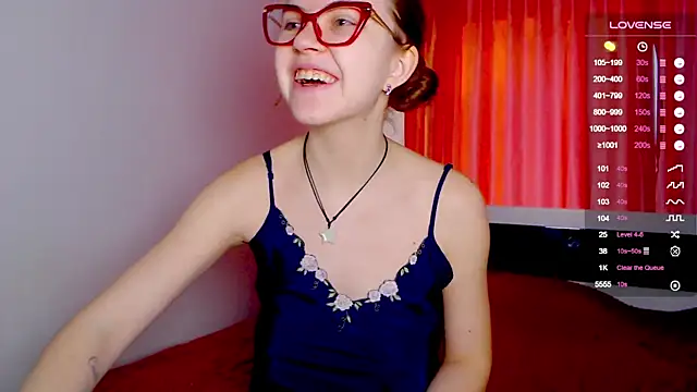 Sarah HS online show from February 6, 2025, 10:58 am