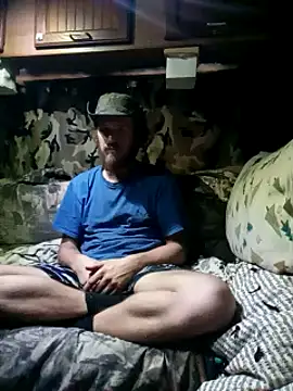 hothippie420 online show from November 16, 2025, 10:13 pm