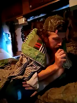 hothippie420 online show from November 11, 2025, 9:53 pm