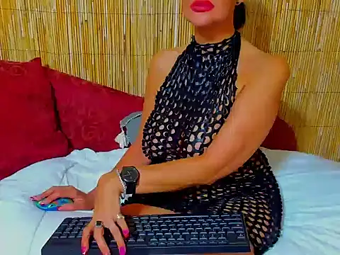 Snapshot of shannon4u chatting on June 14, 2026, 2:24 am shannon4u online show from June 14, 2026, 2:24 am
