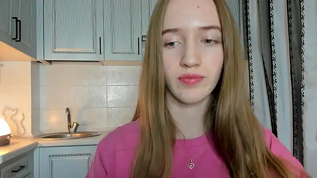 leslie my lovee online show from November 14, 2025, 8:01 pm