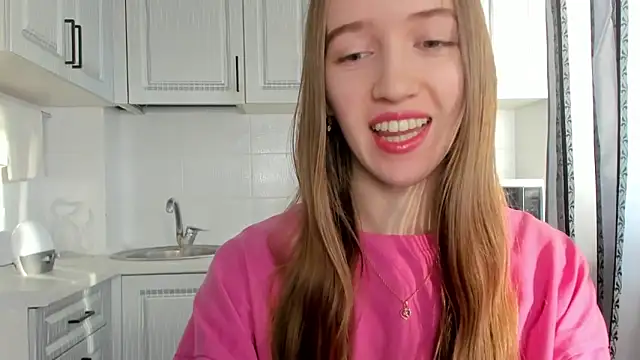 leslie my lovee online show from November 23, 2025, 8:13 am