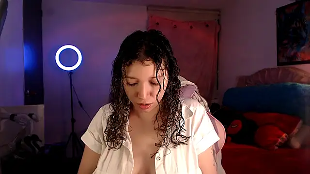 Snapshot of AllyDonfort chatting on February 8, 2026, 1:03 am AllyDonfort online show from February 8, 2026, 1:03 am