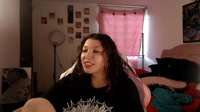 Snapshot of AllyDonfort chatting on June 12, 2026, 9:23 pm AllyDonfort online show from June 12, 2026, 9:23 pm
