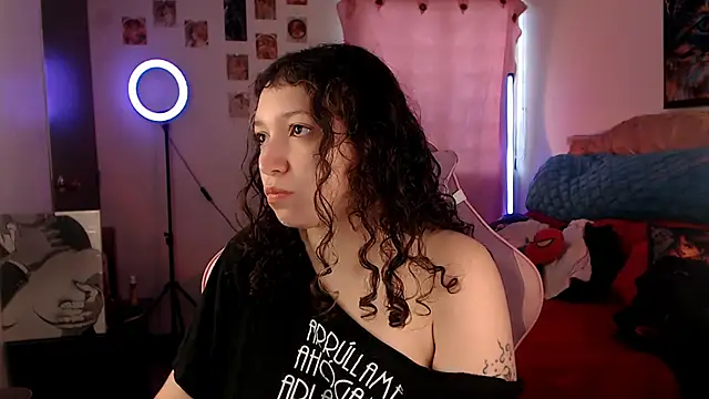 Snapshot of AllyDonfort chatting on February 13, 2026, 9:48 pm AllyDonfort online show from February 13, 2026, 9:48 pm