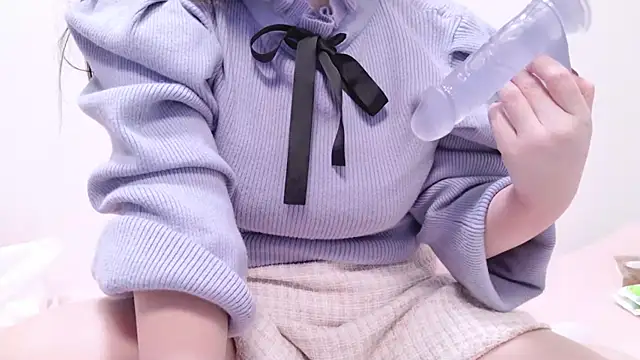 Snapshot of x--Miu--x chatting on December 17, 2024, 11:39 am x--Miu--x online show from December 17, 2024, 11:39 am