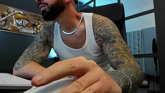 AronGrant online show from November 4, 2025, 10:19 am