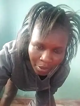 miss aliciaa online show from October 14, 2025, 5:41 am