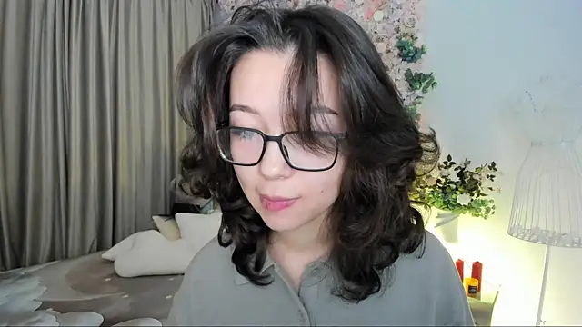 AgnieszkaBanana online show from November 12, 2025, 1:21 am