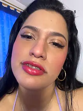 Snapshot of KorinaKovaa chatting on December 20, 2025, 6:00 pm KorinaKovaa online show from December 20, 2025, 6:00 pm