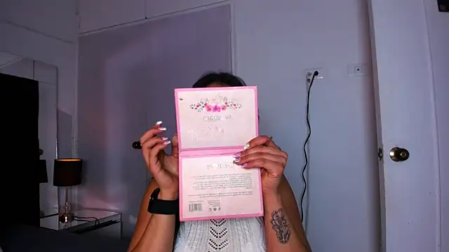 Miaa Garcia online show from February 22, 2025, 8:53 pm