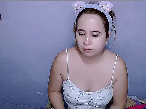 Snapshot of SubLayla01 chatting on February 28, 2026, 6:40 pm SubLayla01 online show from February 28, 2026, 6:40 pm