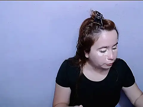 Snapshot of SubLayla01 chatting on March 14, 2026, 6:03 pm SubLayla01 online show from March 14, 2026, 6:03 pm