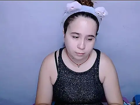 Snapshot of SubLayla01 chatting on February 4, 2026, 6:03 pm SubLayla01 online show from February 4, 2026, 6:03 pm